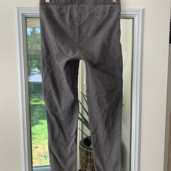 Chelsea Cropped Pant - Picture 3 of 3